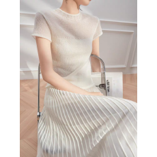 批发长期供货～26年春夏新款微透薄款短袖针织打底衫休闲卷边上衣女