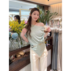 批发长期供货～26夏季新款气质<b class='q'>不规则</b>蝙蝠短袖斜肩坑条<b class='q'>针织衫</b>显瘦上衣