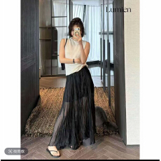 批发轻薄<b class='q'>雪纺</b>天丝不规则褶皱肌理廓形显瘦半裙+圆领打底无袖修身毛衣