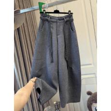 批发今年流行编织腰带宽松毛呢<b class='q'>休闲裤</b>女弯刀裤纯色百搭2026早春装新款