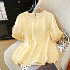 批发实拍国风复古提花圆领<b class='q'>短袖</b><b class='q'>衬衫</b>2026新款高级钉珠宽松显瘦百搭上衣