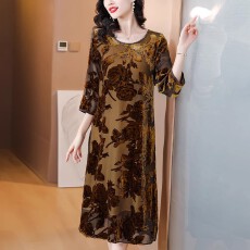 批发<b class='q'>高端</b>真丝绒<b class='q'>连衣裙</b>2026春新款高贵奢华气质裙欧货复古烧花洋气裙子