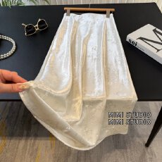 批发千金国风蝴蝶印花半身裙女2026<b class='q'>春</b>夏气质丝滑仿醋酸缎面百搭长裙子