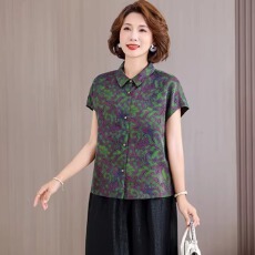 批发妈妈香云纱高端上衣复古时尚洋气<b class='q'>中老年</b>小衫女夏翻领气质<b class='q'>短袖</b>衬衫