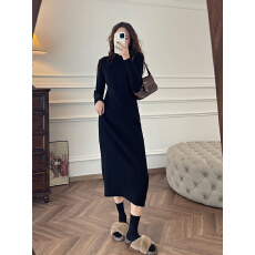 批发半高领黑色针织<b class='q'>连衣裙</b>女秋冬长款过膝配大衣的内搭显瘦打底毛衣裙