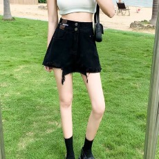 批发高腰牛仔短裤夏季新款双扣宽松显瘦破洞毛边辣妹热裤女