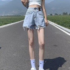 批发破洞牛仔短裤女夏季薄款新款复古高腰显瘦设计感阔腿裤子爆款