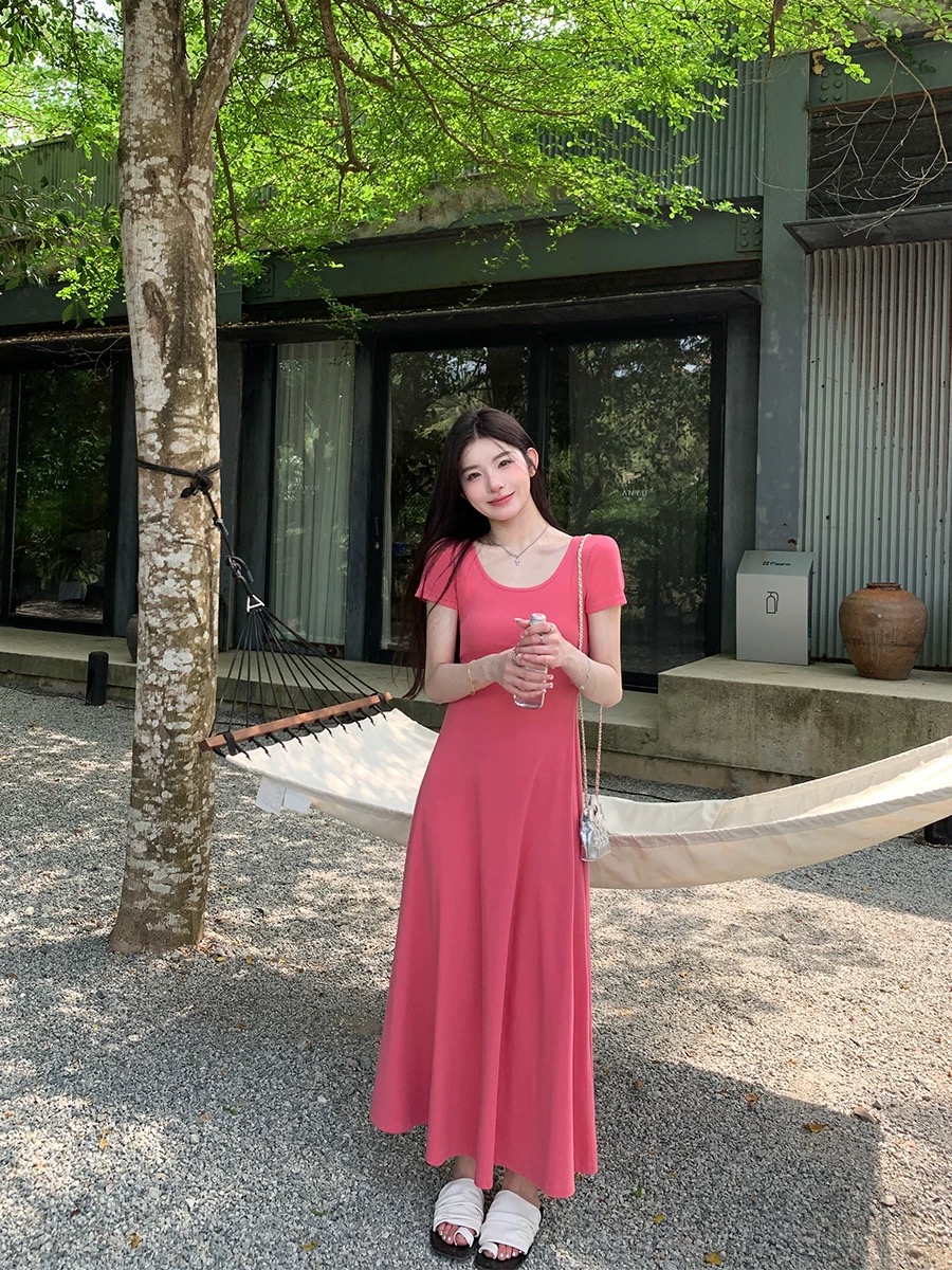 품격 단색 몸매 가꾸기 반팔 여성 드레스 봄 여름 도루 센스 중간 길이 큰 진자 치마