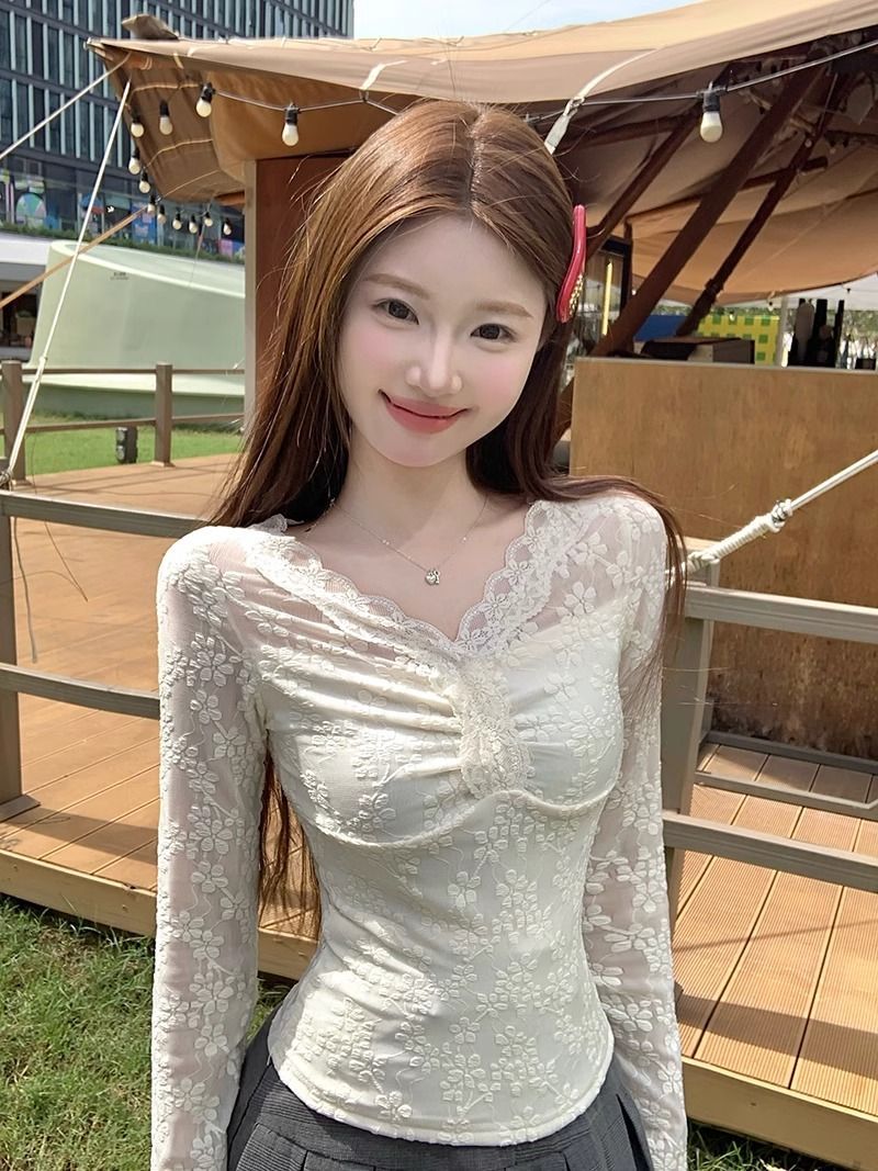 순수한 욕망 섹시함 V넥 홀로우 아웃 맨위 여성 가을 겨울 작은 샤넬 스타일 레이스 기본 셔츠 인사이드 가져 가라.