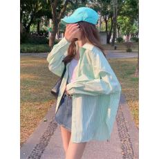 批发韩系高级感绿色条纹<b class='q'>衬衫</b>女2026春夏新款宽松薄款外搭开衫长袖上衣
