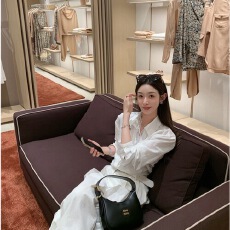 批发韩系气质春夏<b class='q'>蕾丝</b>拼接白色<b class='q'>衬衫</b>女春秋新款单排扣纯欲风长袖上衣女