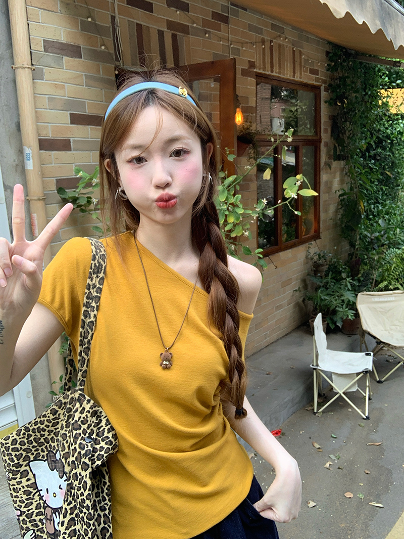 RY2879# 实拍短袖t恤夏2026新款设计感纯色短款修身露肩斜领上衣韩版女装