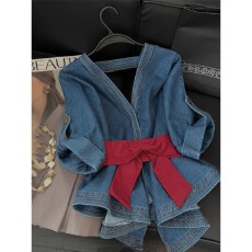 批发欧美风设计感小众牛仔衬衫法式气质甜辣风V领收腰露背显瘦上衣