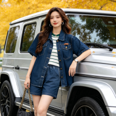 批发<b class='q'>夏</b>季新款港风复古订标炸街宽松休闲牛仔短袖上衣