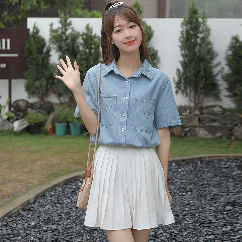새로운 한국 스타일 패션 캐주얼 고급 디자인 루즈핏 프로 피부 얇은 스타일 데님 반팔 맨위 깊은 얕은 둘 색상