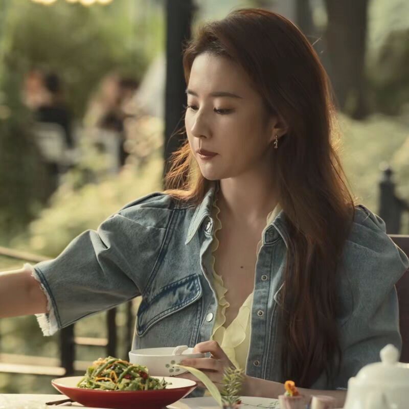 리우 또한 필리핀 같은 단락 프랑스식 거품 소매 파란색 쇼트 스타일 데님 맨위