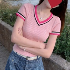 批发实拍冰丝针织衫2026短袖女夏季新款V领短款条纹薄款上衣打底衫
