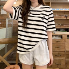 批发实拍冰丝<b class='q'>针织衫</b>2026短袖<b class='q'>女</b>夏季新款圆领薄款条纹上衣打底衫