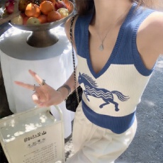 批发实拍 胖mm<b class='q'>大码</b>女装2026短袖夏季新款V领半袖薄款上衣<b class='q'>打底衫</b>针织衫