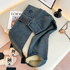 批发实拍韩版冬厚保暖婴儿绒笑脸刺绣高腰直筒宽松显瘦阔腿<b class='q'>牛仔</b>长裤<b class='q'>女</b>