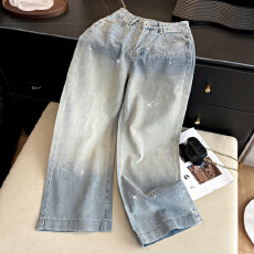批发实拍早春韩版镶字母闪钻<b class='q'>牛仔裤</b>女重工渐变水洗高腰直筒窄版阔腿裤