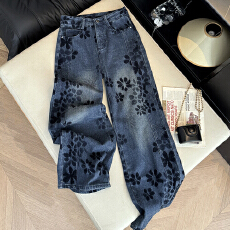 批发实拍早春雪尼尔<b class='q'>牛仔裤</b>女植绒刺绣阔腿裤子复古提花直筒宽松休闲裤
