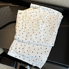 实拍早春韩系文艺复古小花休闲牛仔裤女高腰直筒宽松显瘦阔腿长裤