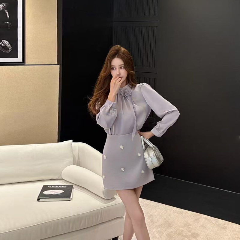 실사 2026 봄 새로운 고급 센스 로얄 자매 바람 품격 루즈핏 긴팔 셔츠 꽃 반신 스커트 투피스 세트