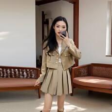 批发实拍2026<b class='q'>春秋</b>新款时尚减龄短款西装外套小个子百褶半身裙两件套装