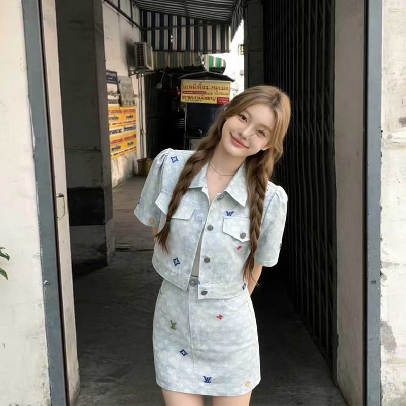 실사 데님 세트 여름 2026 새로운 한 부서 장난기 넘치는 프린트 폴로 칼라 재킷 하이웨이스트 반신 스커트 투피스 세트