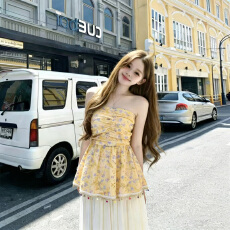 批发实拍2026夏季新款度假风气质防晒开衫流苏碎花<b class='q'>吊带</b>半身<b class='q'>长裙</b>三件套