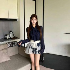 批发实拍2026秋季新款轻熟风女装韩系宽松围巾领上衣<b class='q'>网纱</b>半身<b class='q'>裙</b>两件套