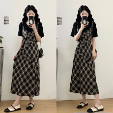 批发实拍<b class='q'>大码</b>女装2026夏季新款法式休闲洋气胖MM遮肉显瘦假两件连衣裙