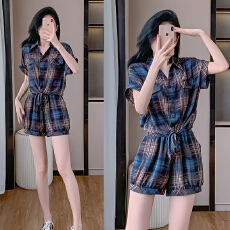 批发实拍大码女装2026夏季新款时尚洋气格子衬衫上衣+短裤两件套套装