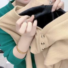 批发秋冬季长袖T恤时尚百搭弹力保暖上衣加绒V领<b class='q'>打底衫</b><b class='q'>妈妈</b>装<b class='q'>中年</b>女装