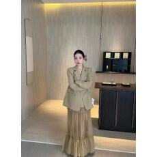 批发新款设计感小众高级<b class='q'>西装</b>外套+重工网纱拼接吊带连衣裙套装