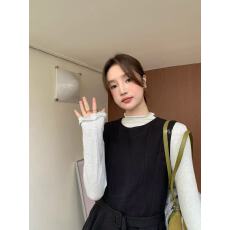 批发新款法式设计感复古气质高级感背心收腰<b class='q'>连衣裙</b>+打底衫套装