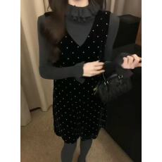 批发新款法式气质甜美重工钉珠闪闪丝绒背心<b class='q'>连衣裙</b>+打底衫套装
