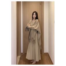 批发新款老钱风简约高级感宽松流苏披肩斗篷+<b class='q'>连衣裙</b>套装