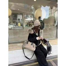 批发新款百搭中长款连帽毛领加绒加厚卫衣开衫+松紧腰休闲<b class='q'>裤</b>套装