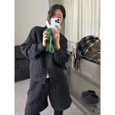 批发新款时尚<b class='q'>立领</b>加厚慵懒风订制麻花外套+松紧腰短款阔腿裤套装