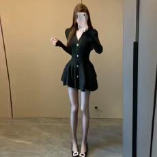 批发新款设计感气质法式荷叶边V领<b class='q'>收腰</b>显瘦针织花苞裙