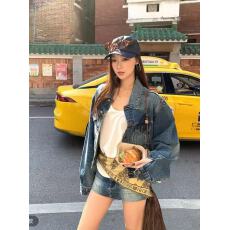 批发新款港风复古潮流减龄超火休闲水洗<b class='q'>牛仔</b><b class='q'>外套</b>+短裙+腰带3件套