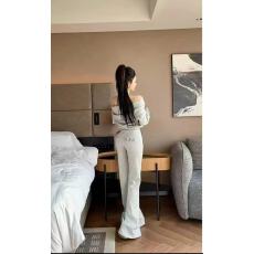 批发新款时尚气质纯色一字肩连帽<b class='q'>卫衣</b>+松紧腰微喇叭休闲裤两件套