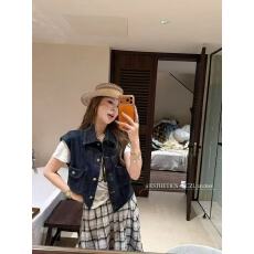 批发新款韩系时尚复古翻领双口袋牛仔马甲+松紧腰格纹蛋糕裙两件套