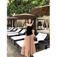 批发新款修身辣妹法式抹胸黑色针织背心+松紧腰网纱半身裙套装