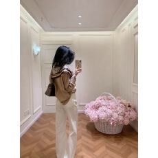 批发新款时尚宽松刺绣长袖衬衫+丝巾+高腰显瘦<b class='q'>牛仔裤</b>三件套装