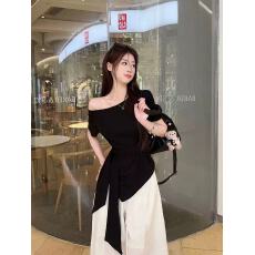 批发新款韩系气质显瘦设计感露肩绑带上衣+松紧腰休闲长裤<b class='q'>套装</b>