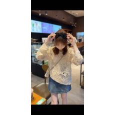 批发韩系圆领钩花镂空透气显瘦长袖针织衫