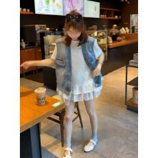 批发新款复古拼接蕾丝花边牛仔马甲+ T恤+蕾丝镂空花边背心三件套